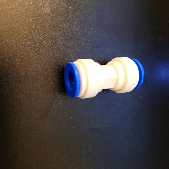 Whirlpool Water Tube  Connector/Union - 5/16 to 5/16 - Picture 3 of 4